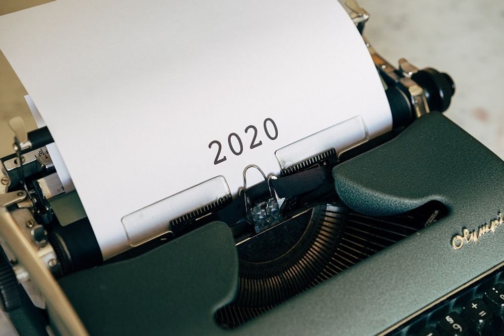 typewriter with 2020 on piece of paper