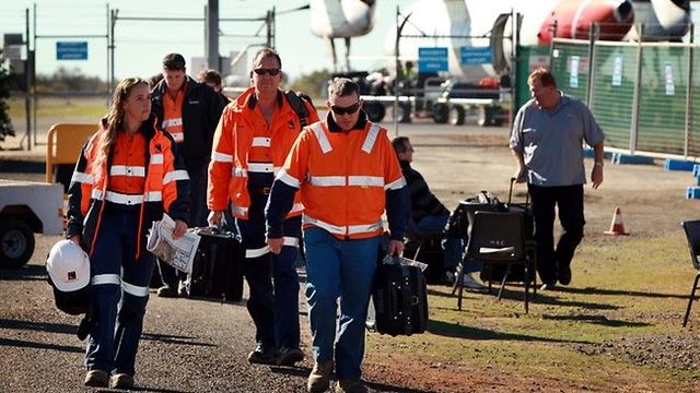miners arriving to work
