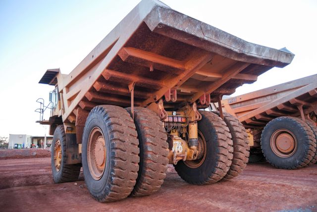 Open Pit Dump Truck